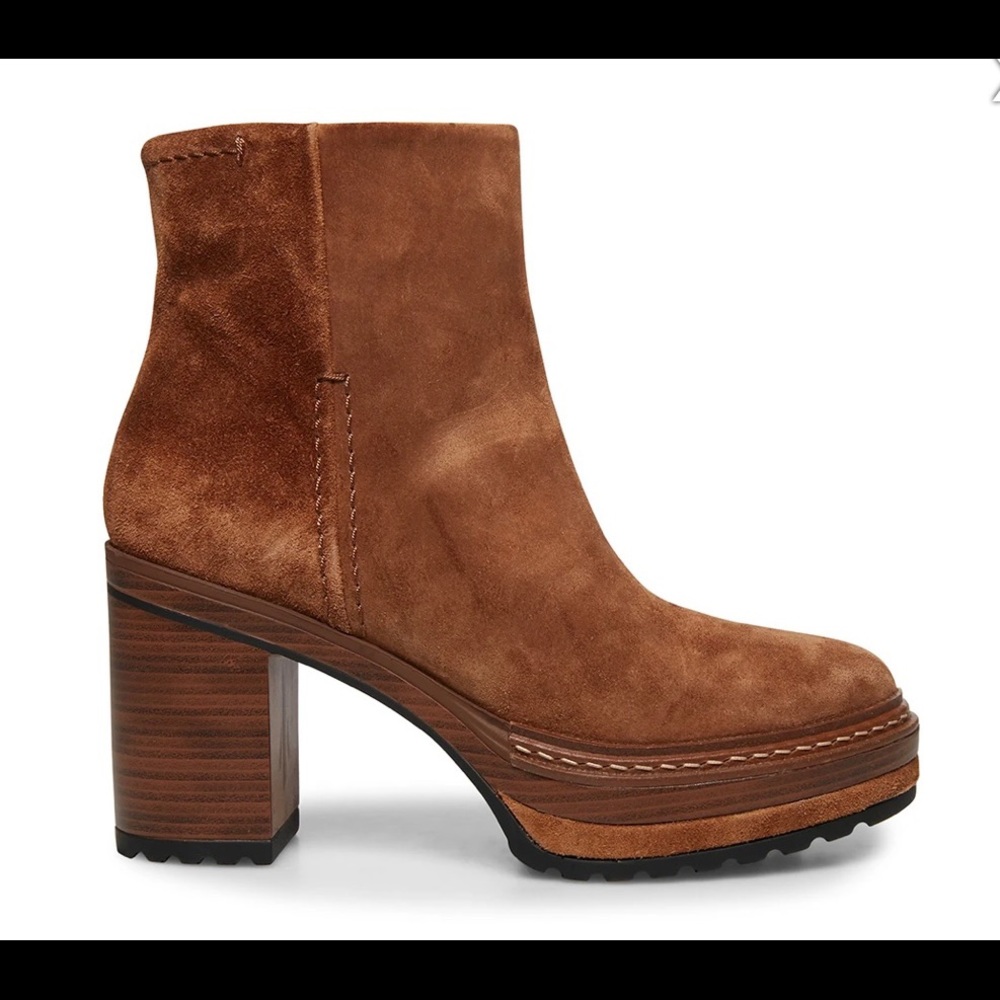 Steve Madden Shaniya Platform Boots 7.5 Runs Small